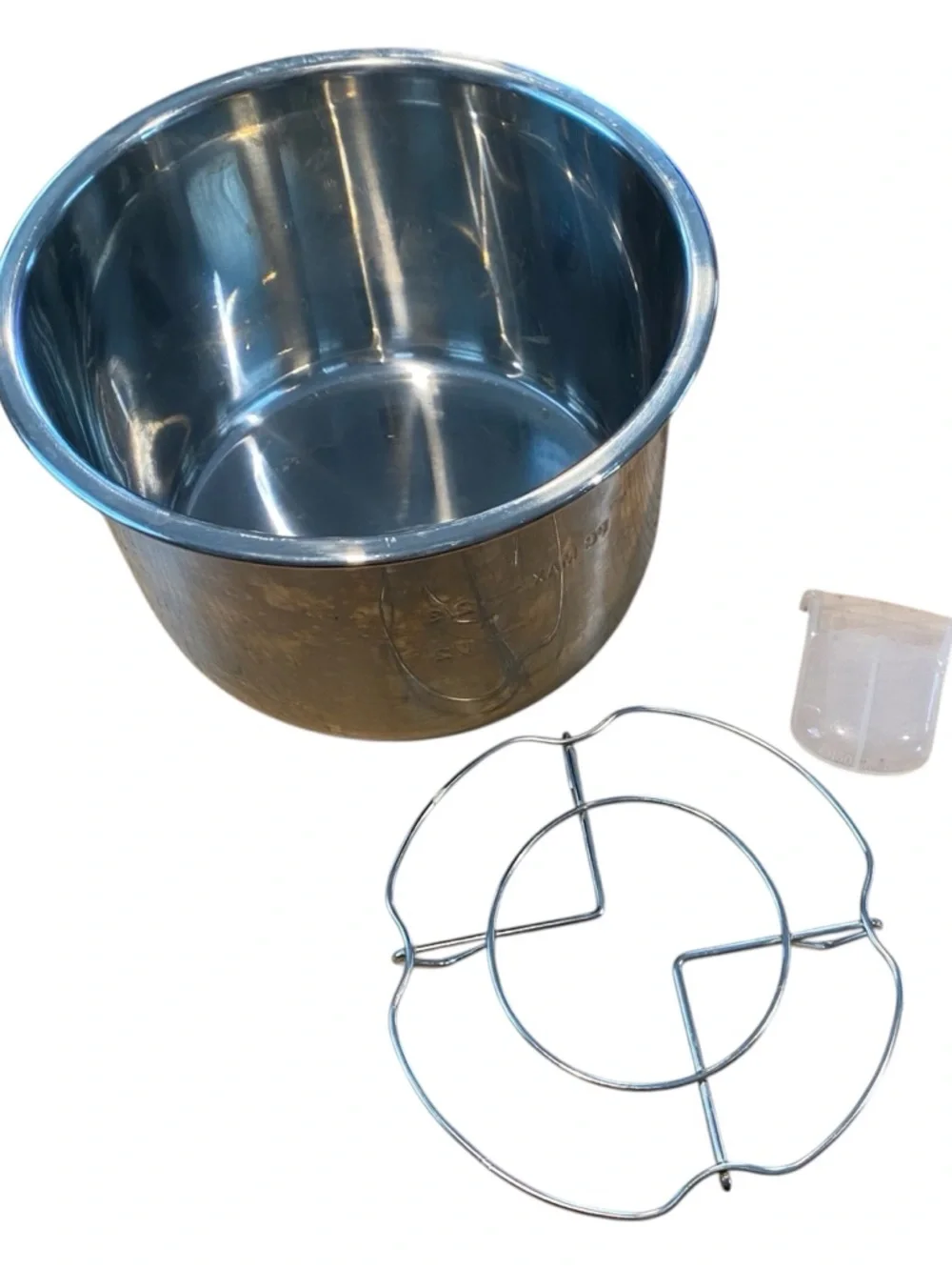 Instant Pot Duo Mini V3 Pressure Cooker Inner Pot Replacement Part w/ Rack & Cup - Picture 1 of 7
